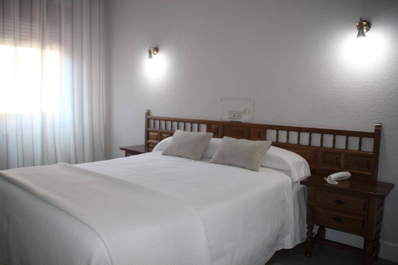 Hotel Marques De Santillana Torrelavega Exterior photo