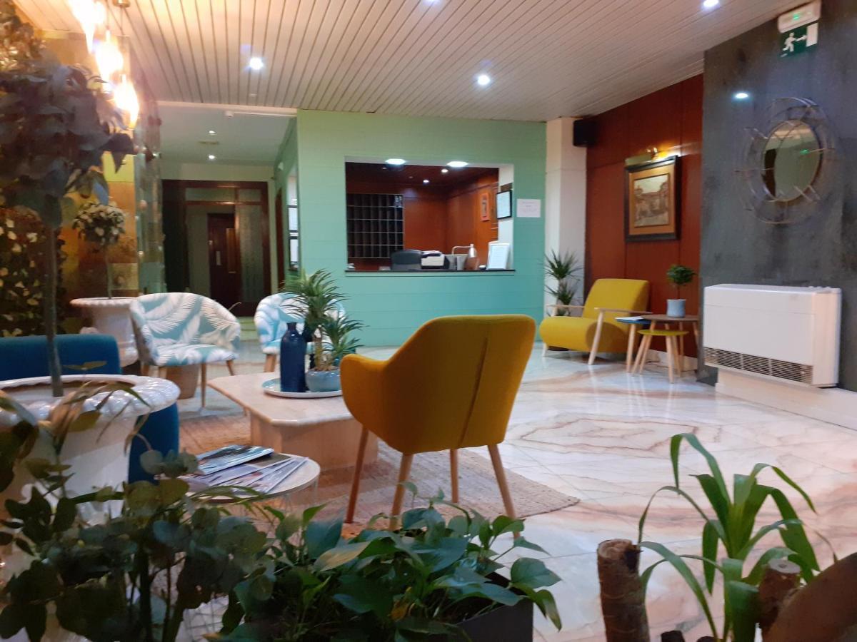 Hotel Marques De Santillana Torrelavega Exterior photo